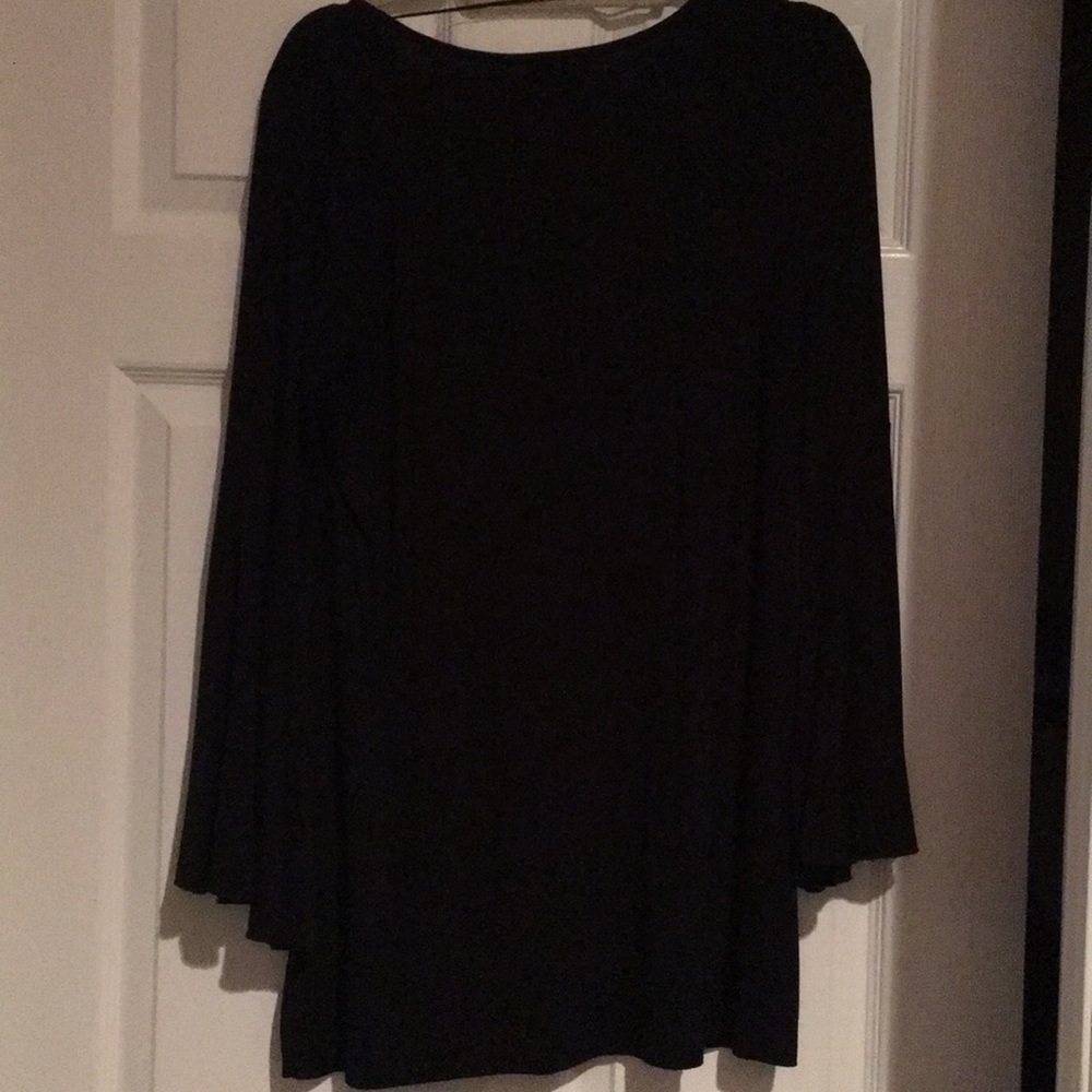 Fun Bell Sleeve Tunic-Never Worn! - Picture 3 of 4